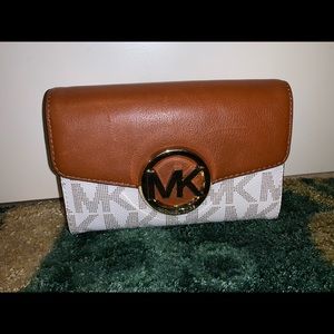 Brand new Michael Kors wallet